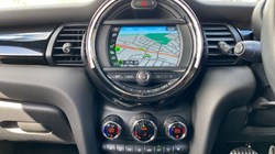 2019 (69) MINI HATCHBACK 1.5 Cooper Sport II 3dr Auto 4541653