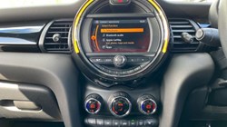 2019 (69) MINI HATCHBACK 1.5 Cooper Sport II 3dr Auto 4541655