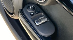 2019 (69) MINI HATCHBACK 1.5 Cooper Sport II 3dr Auto 4541649