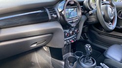 2019 (69) MINI HATCHBACK 1.5 Cooper Sport II 3dr Auto 4541633