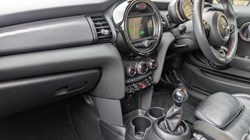 2020 (20) MINI HATCHBACK 1.5 Cooper Sport II 3dr 4635026