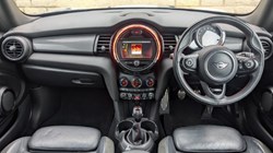 2020 (20) MINI HATCHBACK 1.5 Cooper Sport II 3dr 4635023