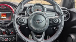 2020 (20) MINI HATCHBACK 1.5 Cooper Sport II 3dr 4635024