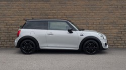 2020 (20) MINI HATCHBACK 1.5 Cooper Sport II 3dr 4635022