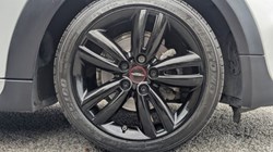 2020 (20) MINI HATCHBACK 1.5 Cooper Sport II 3dr 4635033