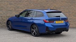 2025 (25) BMW 3 SERIES 320i M Sport 5dr Step Auto 1