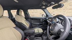 2022 (72) MINI HATCHBACK 1.5 Cooper Resolute Edition 5dr Auto 4612014