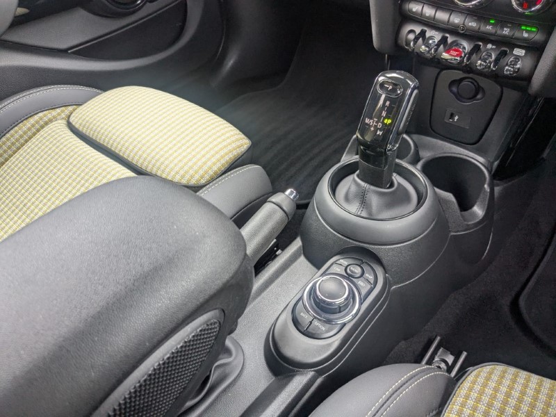 2022 (72) MINI HATCHBACK 1.5 Cooper Resolute Edition 5dr Auto 4612013