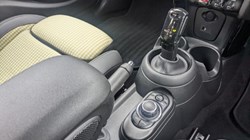 2022 (72) MINI HATCHBACK 1.5 Cooper Resolute Edition 5dr Auto 4612013