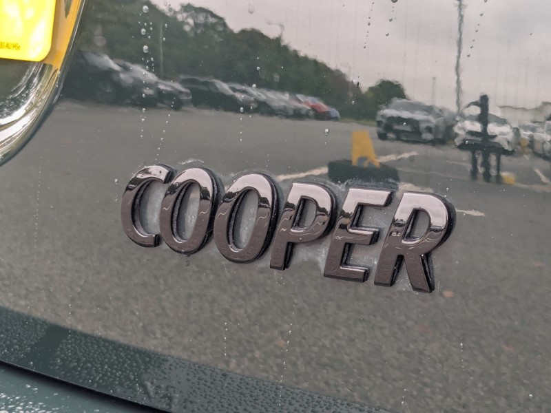 2022 (72) MINI HATCHBACK 1.5 Cooper Resolute Edition 5dr Auto 4612044