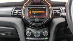 2019 (68) MINI CONVERTIBLE 1.5 Cooper II 2dr Auto 4631111