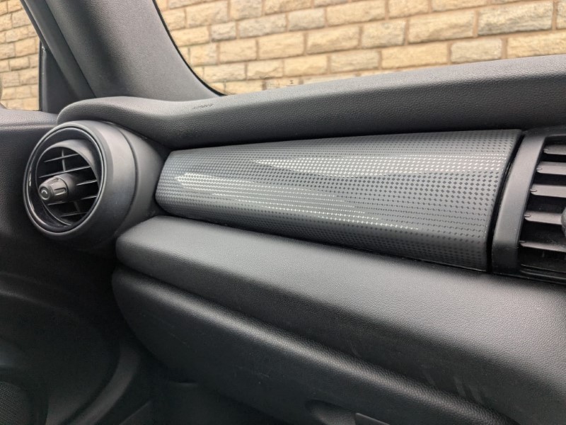 2019 (68) MINI CONVERTIBLE 1.5 Cooper II 2dr Auto 4631116