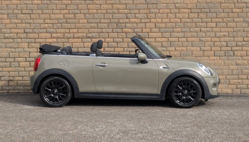 2019 (68) MINI CONVERTIBLE 1.5 Cooper II 2dr Auto 4631087