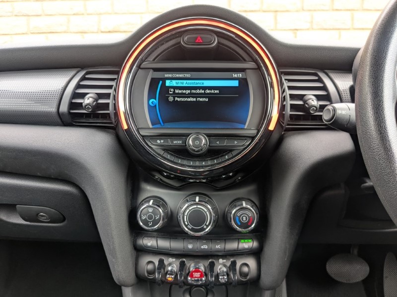 2019 (68) MINI CONVERTIBLE 1.5 Cooper II 2dr Auto 4631108