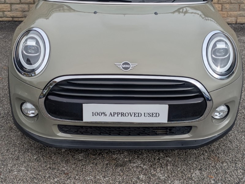 2019 (68) MINI CONVERTIBLE 1.5 Cooper II 2dr Auto 4631120