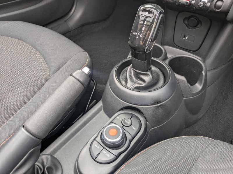 2019 (68) MINI CONVERTIBLE 1.5 Cooper II 2dr Auto 4631103