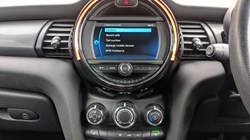 2019 (68) MINI CONVERTIBLE 1.5 Cooper II 2dr Auto 4631109