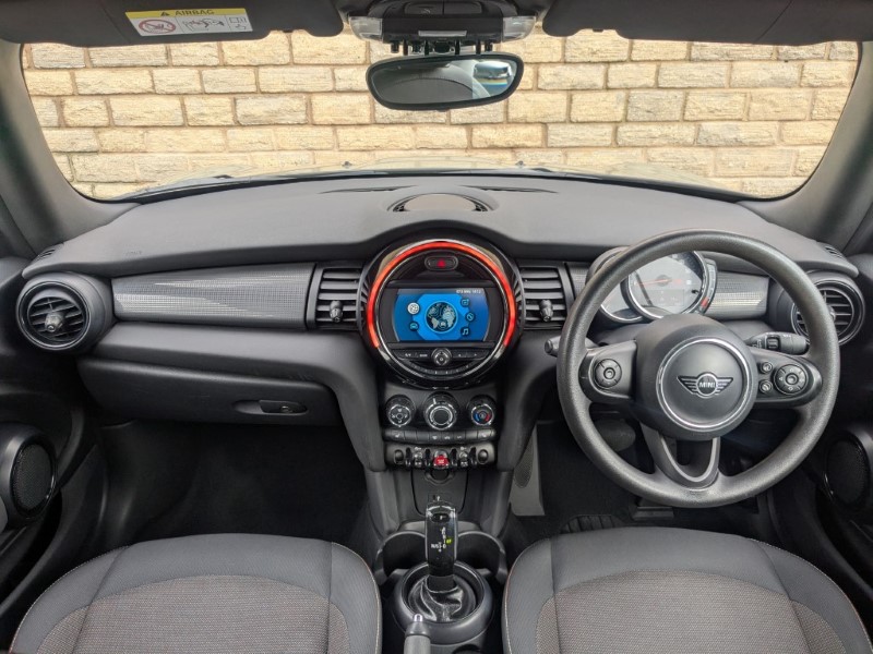 2019 (68) MINI CONVERTIBLE 1.5 Cooper II 2dr Auto 4631088