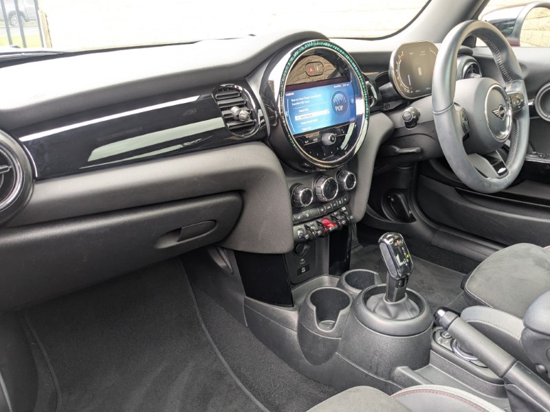 2023 (73) MINI HATCHBACK 1.5 Cooper Sport 3dr Auto 4612160