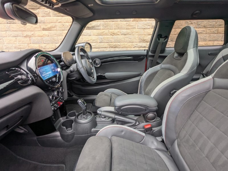 2023 (73) MINI HATCHBACK 1.5 Cooper Sport 3dr Auto 4612189