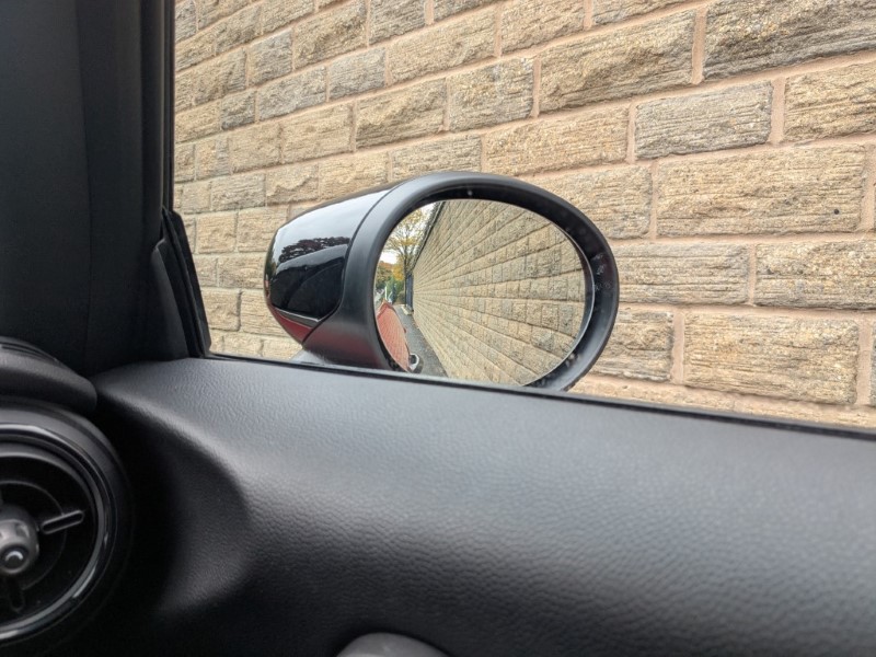 2023 (73) MINI HATCHBACK 1.5 Cooper Sport 3dr Auto 4612173