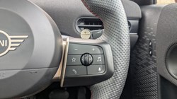 2024 (74) MINI COOPER 1.5 C Sport 3dr Auto 4611973