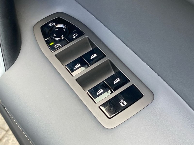 2025 (75) BMW iX 300kW xDrive45 M Sport 101kWh 5dr Auto 4944097