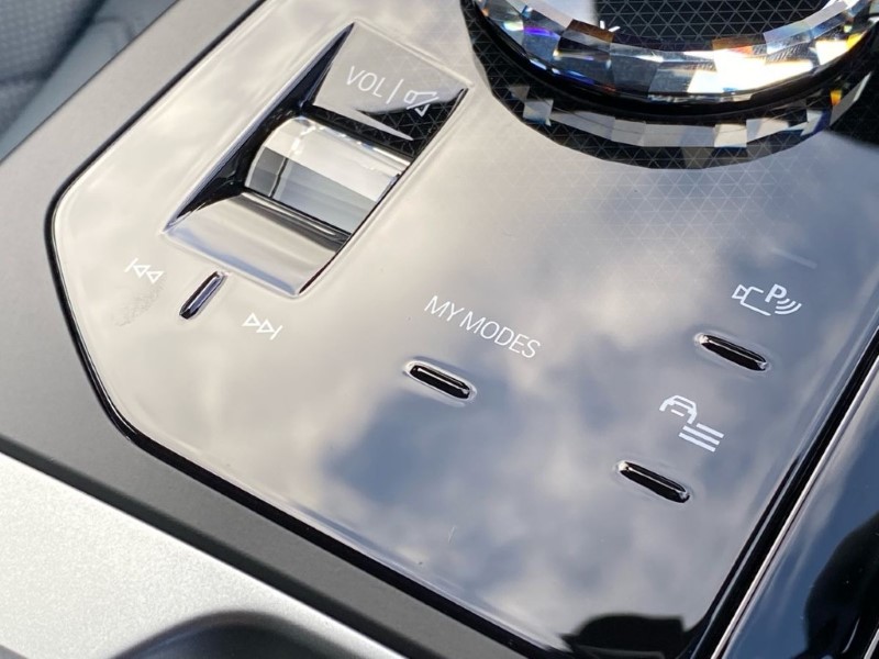 2025 (75) BMW iX 300kW xDrive45 M Sport 101kWh 5dr Auto 4944094