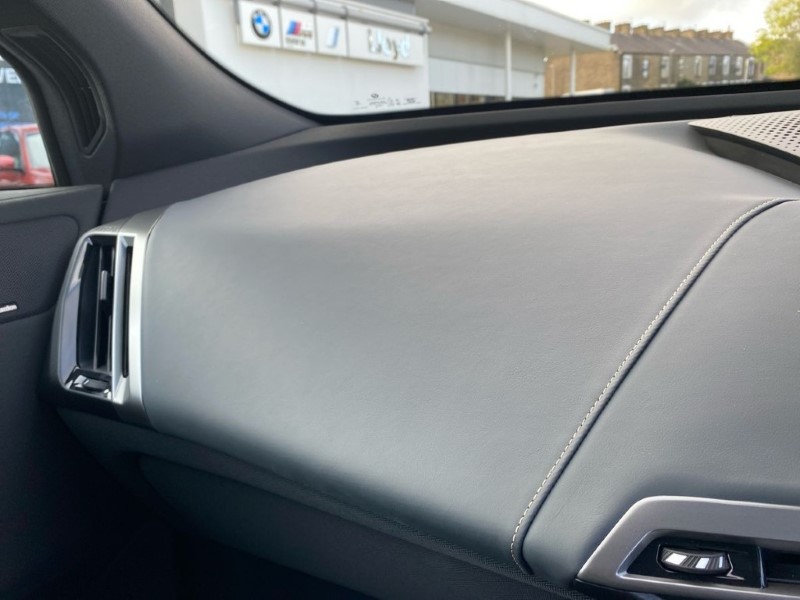 2025 (75) BMW iX 300kW xDrive45 M Sport 101kWh 5dr Auto 4944108