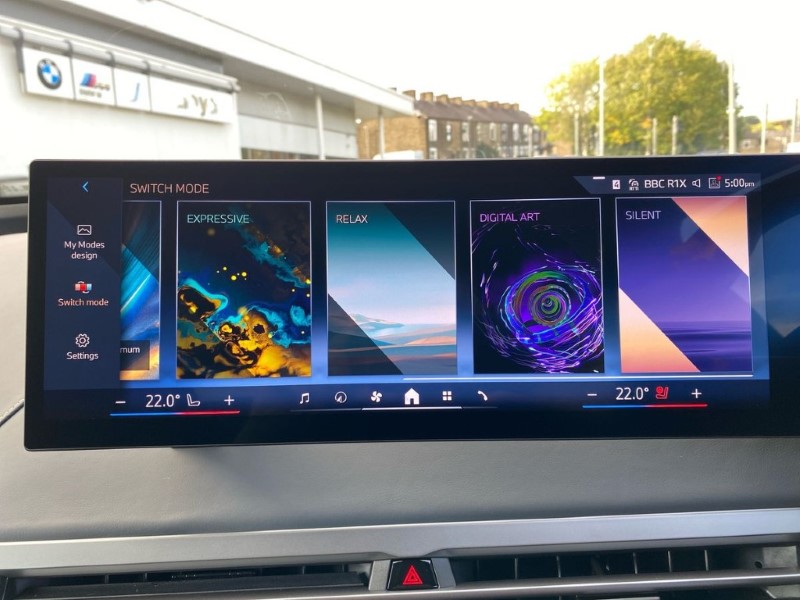 2025 (75) BMW iX 300kW xDrive45 M Sport 101kWh 5dr Auto 4944106