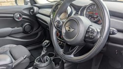 2016 (16) MINI HATCHBACK 1.5 Cooper 5dr Auto 4699697