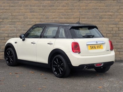 2016 (16) MINI HATCHBACK 1.5 Cooper 5dr Auto