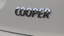 2016 (16) MINI HATCHBACK 1.5 Cooper 5dr Auto 4699731