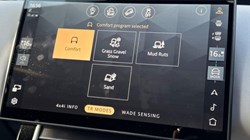 2026 (26) LAND ROVER RANGE ROVER VELAR 2.0 D200 MHEV Dynamic SE 5dr Auto 5785158