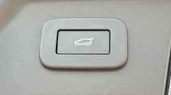 2026 (26) LAND ROVER RANGE ROVER VELAR 2.0 D200 MHEV Dynamic SE 5dr Auto 5785161