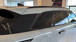 2025 (25) LAND ROVER RANGE ROVER VELAR 2.0 D200 MHEV Dynamic SE 5dr Auto 4491611