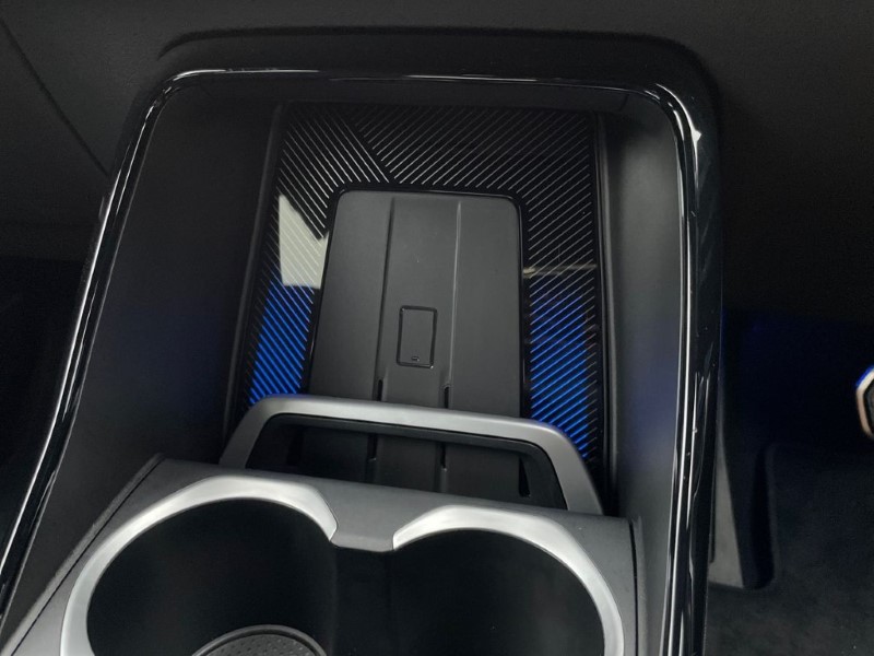 2025 (75) BMW iX2 150kW eDrive20 Shadow Edition 65kWh 5dr Auto 4772267