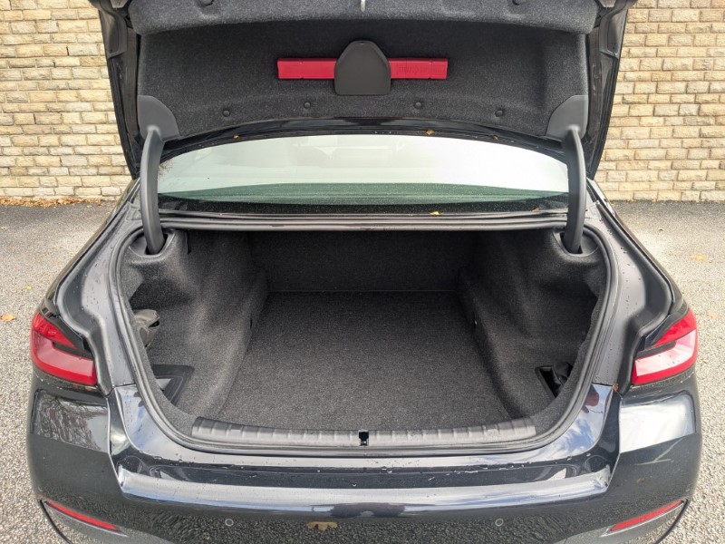 2022 (72) BMW 5 SERIES 530d xDrive MHT M Sport 4dr Auto 4692539