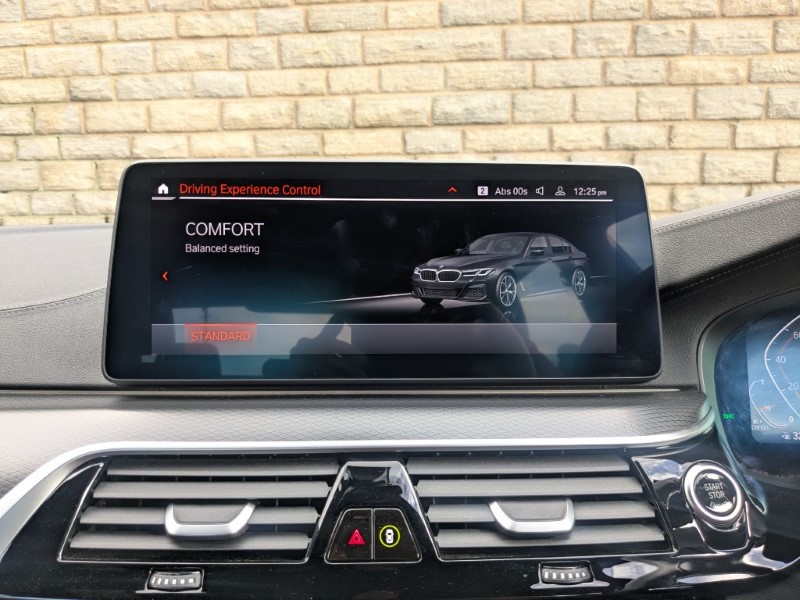 2022 (72) BMW 5 SERIES 530d xDrive MHT M Sport 4dr Auto 4692554