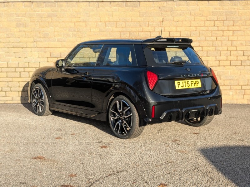 2025 (75) MINI COOPER 2.0 S Sport 3dr Auto 5617903