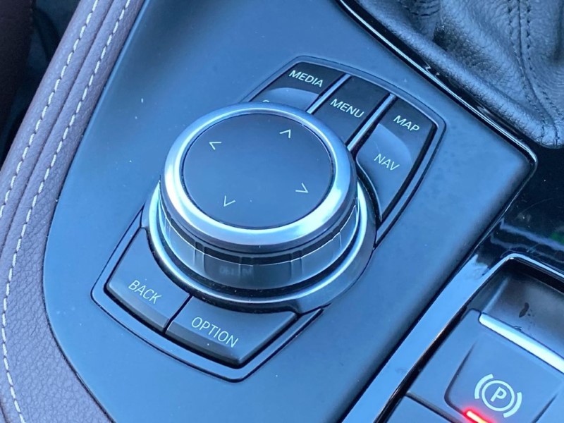 2018 (68) BMW X1 xDrive 20i xLine 5dr Step Auto 4915850