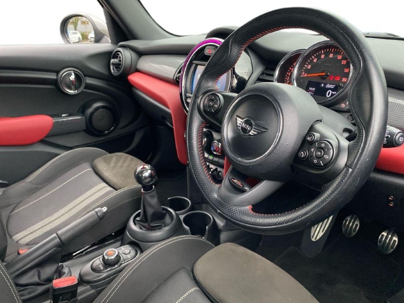 2018 (18) MINI HATCHBACK 1.5 Cooper II 5dr 4766000