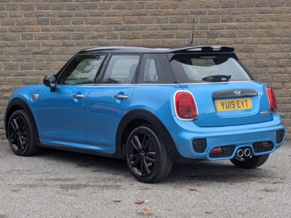 2019 (19) MINI HATCHBACK 2.0 Cooper S Sport II 5dr Auto
