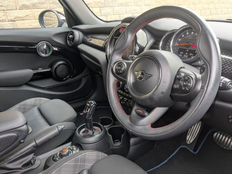 2019 (19) MINI HATCHBACK 2.0 Cooper S Sport II 5dr Auto 4991593