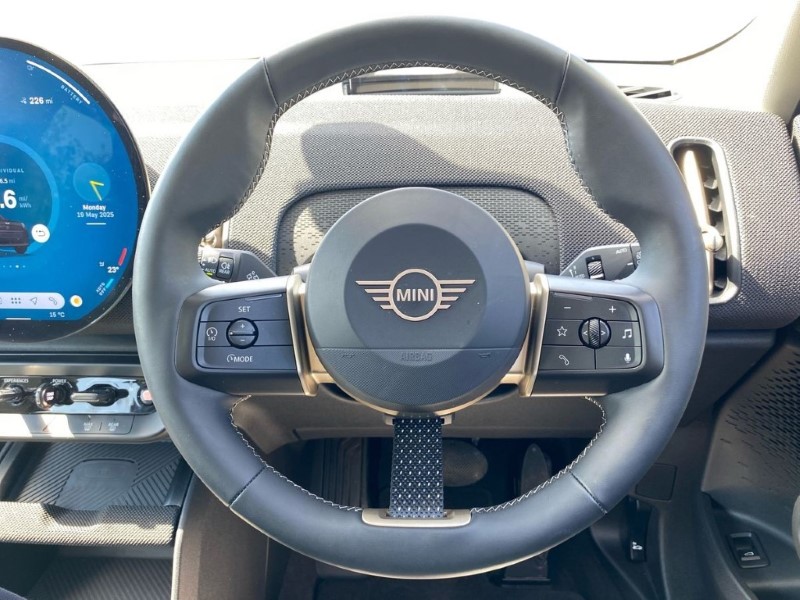 2025 (74) MINI COUNTRYMAN 150kW E Classic 66kWh 5dr Auto 4727445