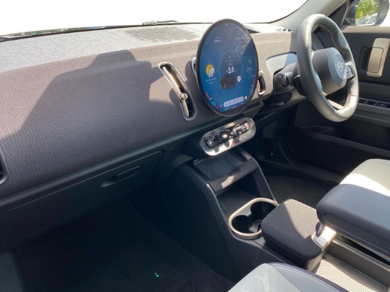 2025 (74) MINI COUNTRYMAN 150kW E Classic 66kWh 5dr Auto 4727447