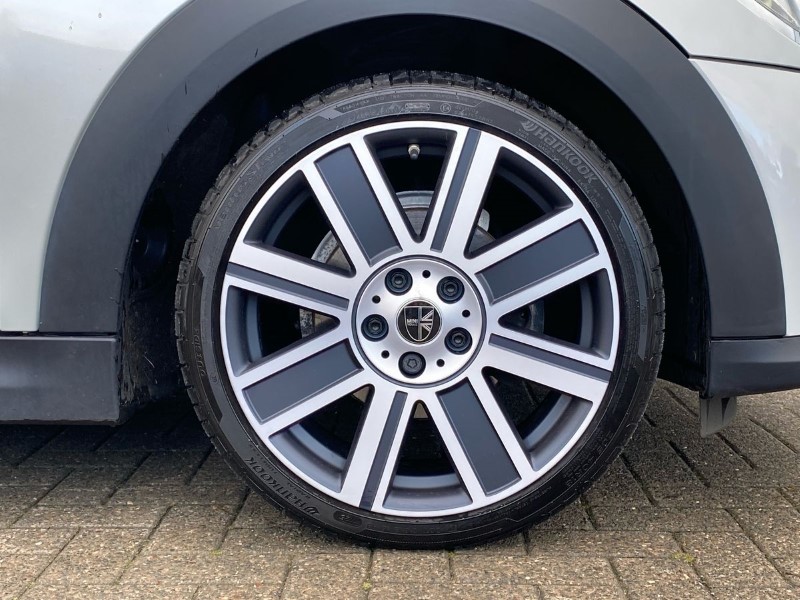 2022 (22) MINI CONVERTIBLE 1.5 Cooper Exclusive 2dr Auto 4872881