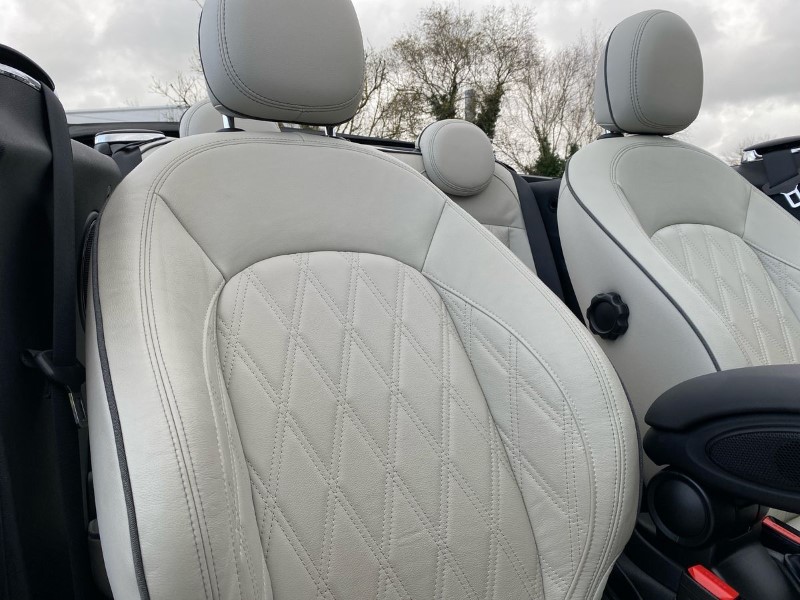 2022 (22) MINI CONVERTIBLE 1.5 Cooper Exclusive 2dr Auto 4872891