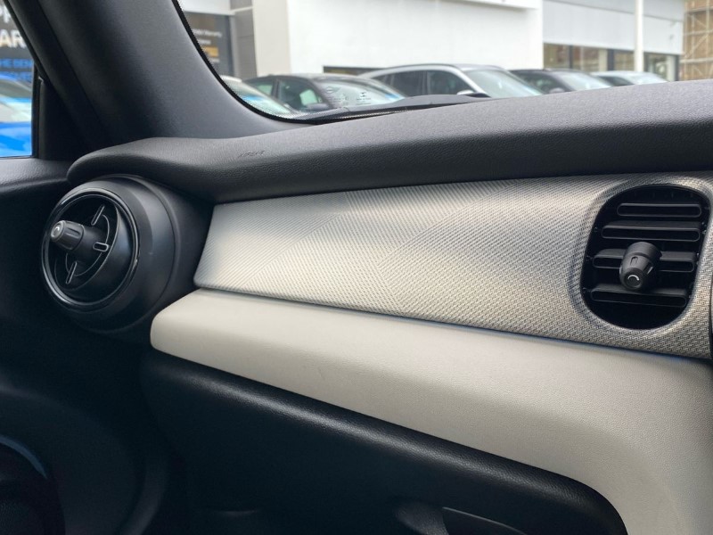 2022 (22) MINI CONVERTIBLE 1.5 Cooper Exclusive 2dr Auto 4872898