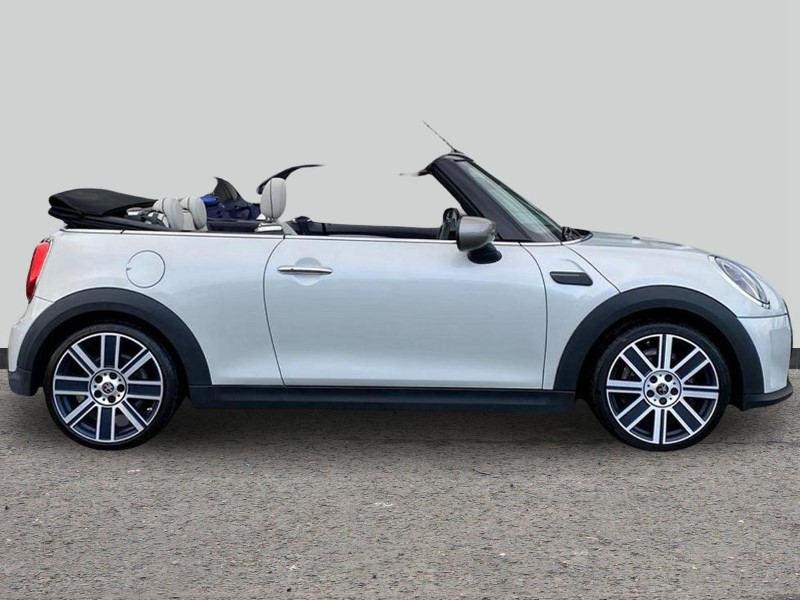 2022 (22) MINI CONVERTIBLE 1.5 Cooper Exclusive 2dr Auto 4872870